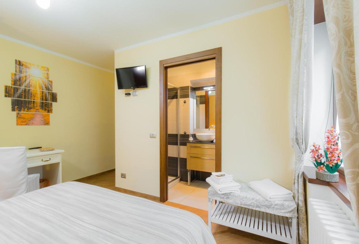 Mandoue Bed & Breakfast Pont-Saint-Martin Luaran gambar